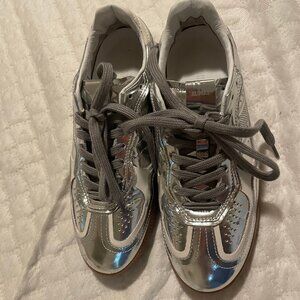 LIKE NEW Alohas Tb.490 Rife Shimmer Silver Cream Leather Sneakers